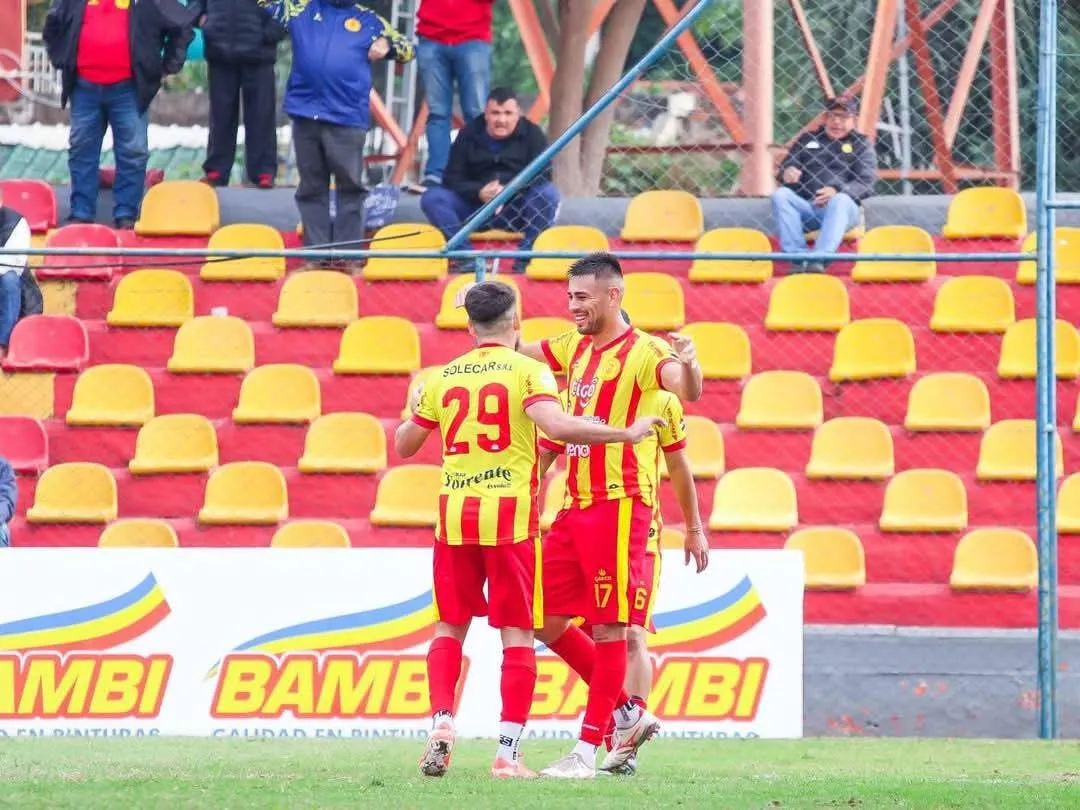 Con un póker, Diego Zárate acerca a Ledesma a la punta
