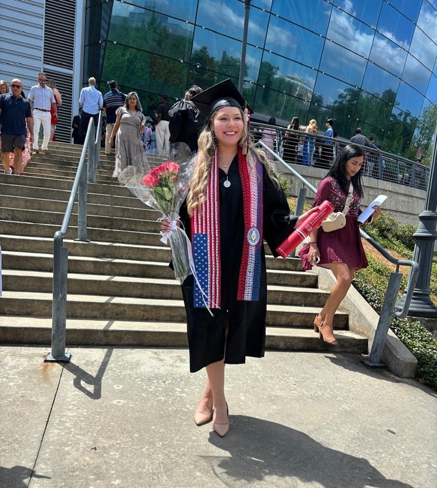 Paraguaya se gradúa con honores en prestigiosa universidad de EEUU y más noticias positivas